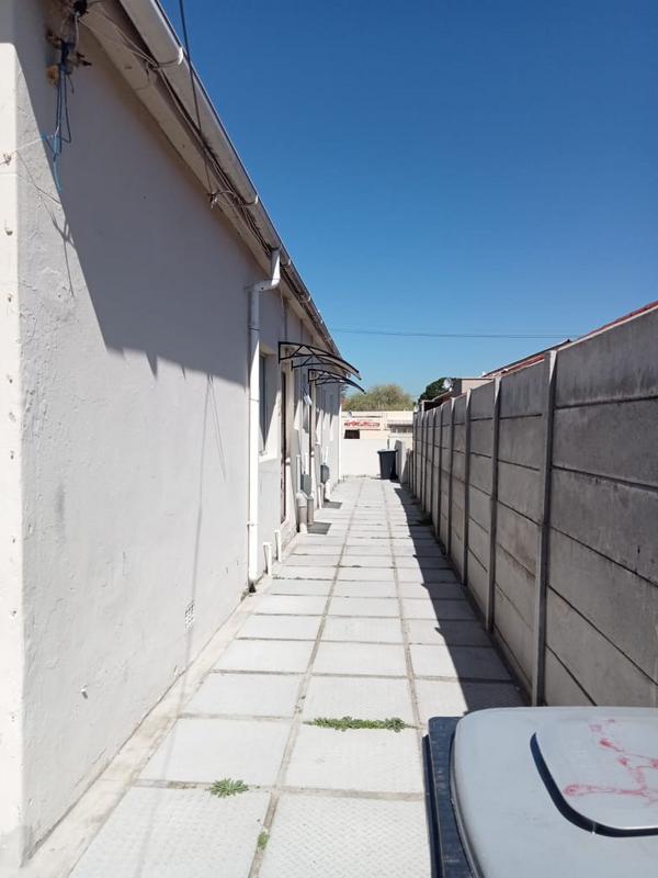 To Let 1 Bedroom Property for Rent in Rugby Western Cape